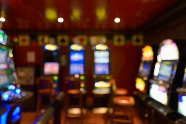Money Train live gameplay on lunatogel slot showing multiplier track and train movement